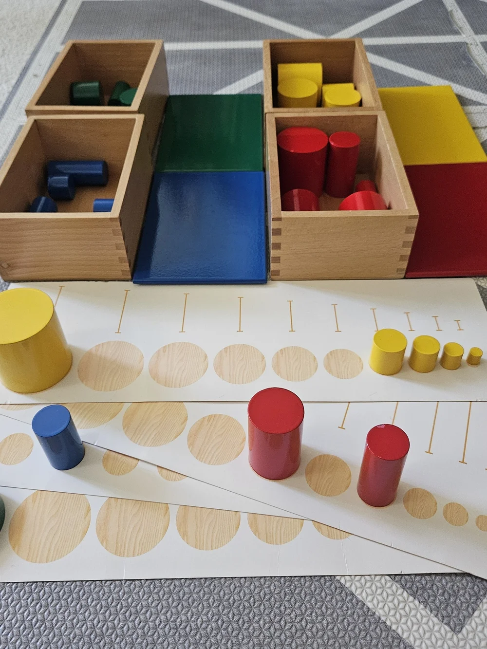 Montessori Knobless Cylinders Set
